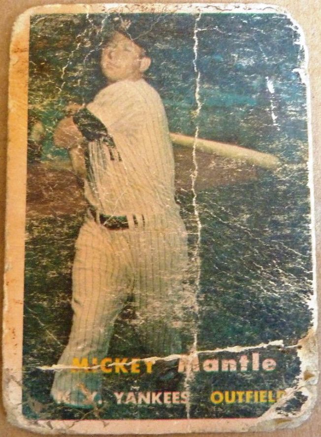 1957 TOPPS BASEBLL #95 MICKEY MANTLE YANKEES GREAT LOOK